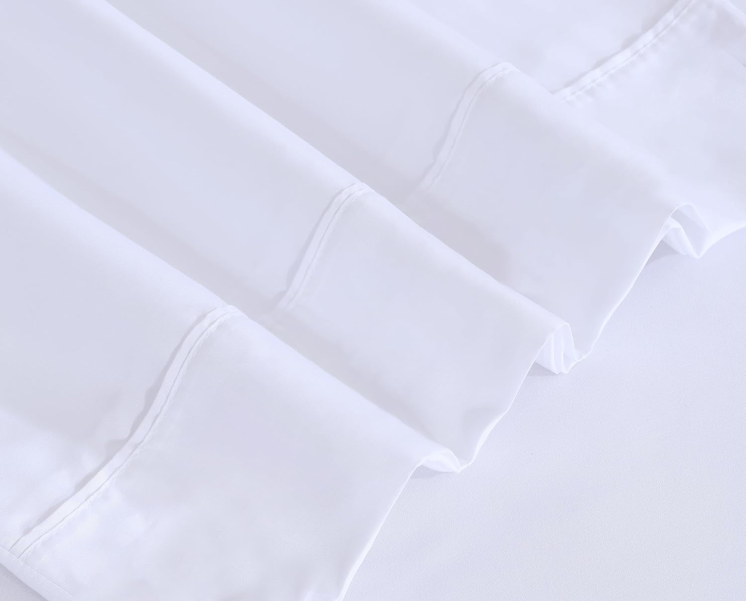 Set - Luxurious Silky Soft Microfiber Bedding - Cozy & Comfy - 15 inch Deep Pocket (Fits up to 17") Hotel Bed - 4 Pcs... - Image 2